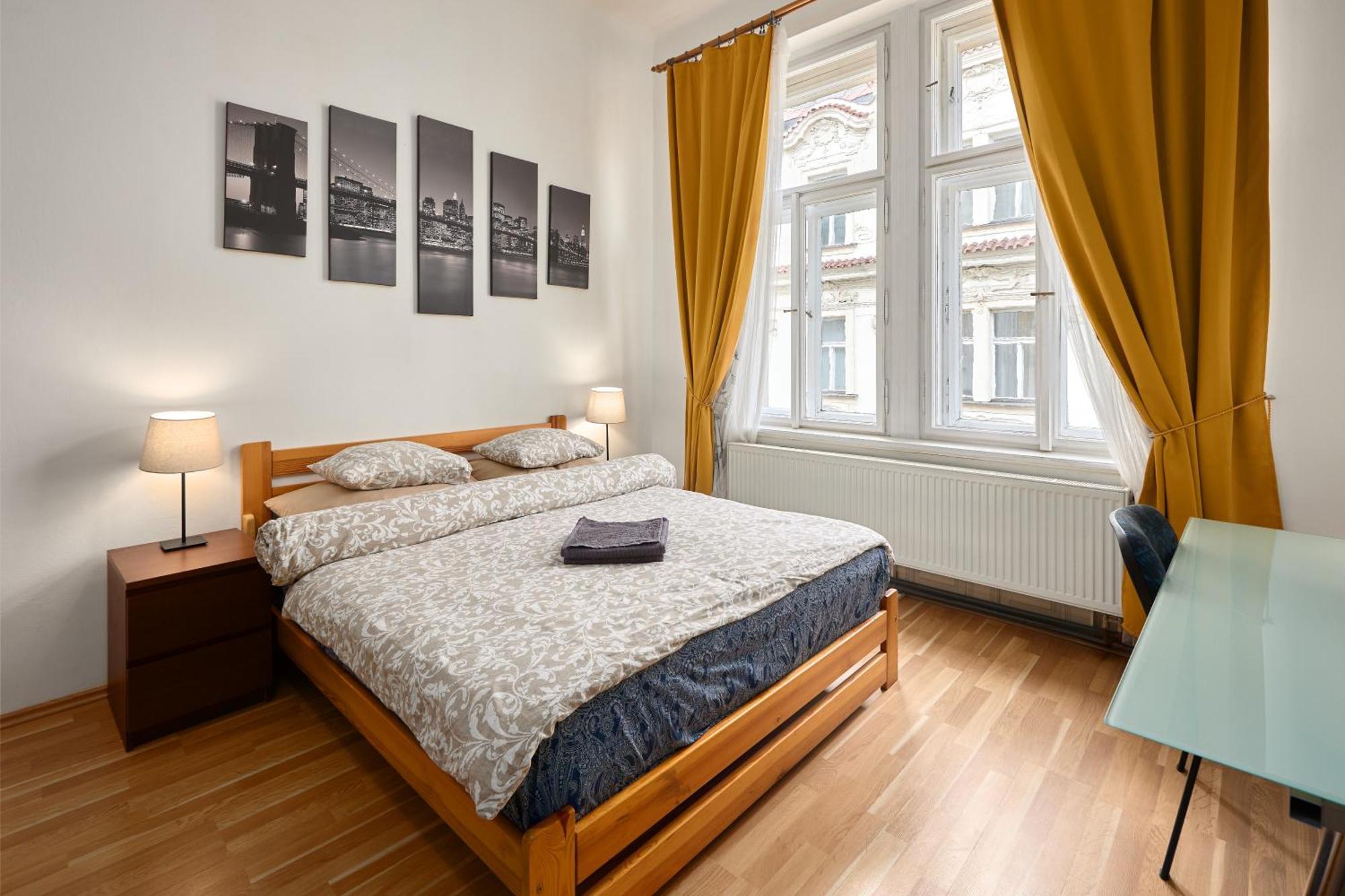 Old Town & Parking Assistance Homestay *