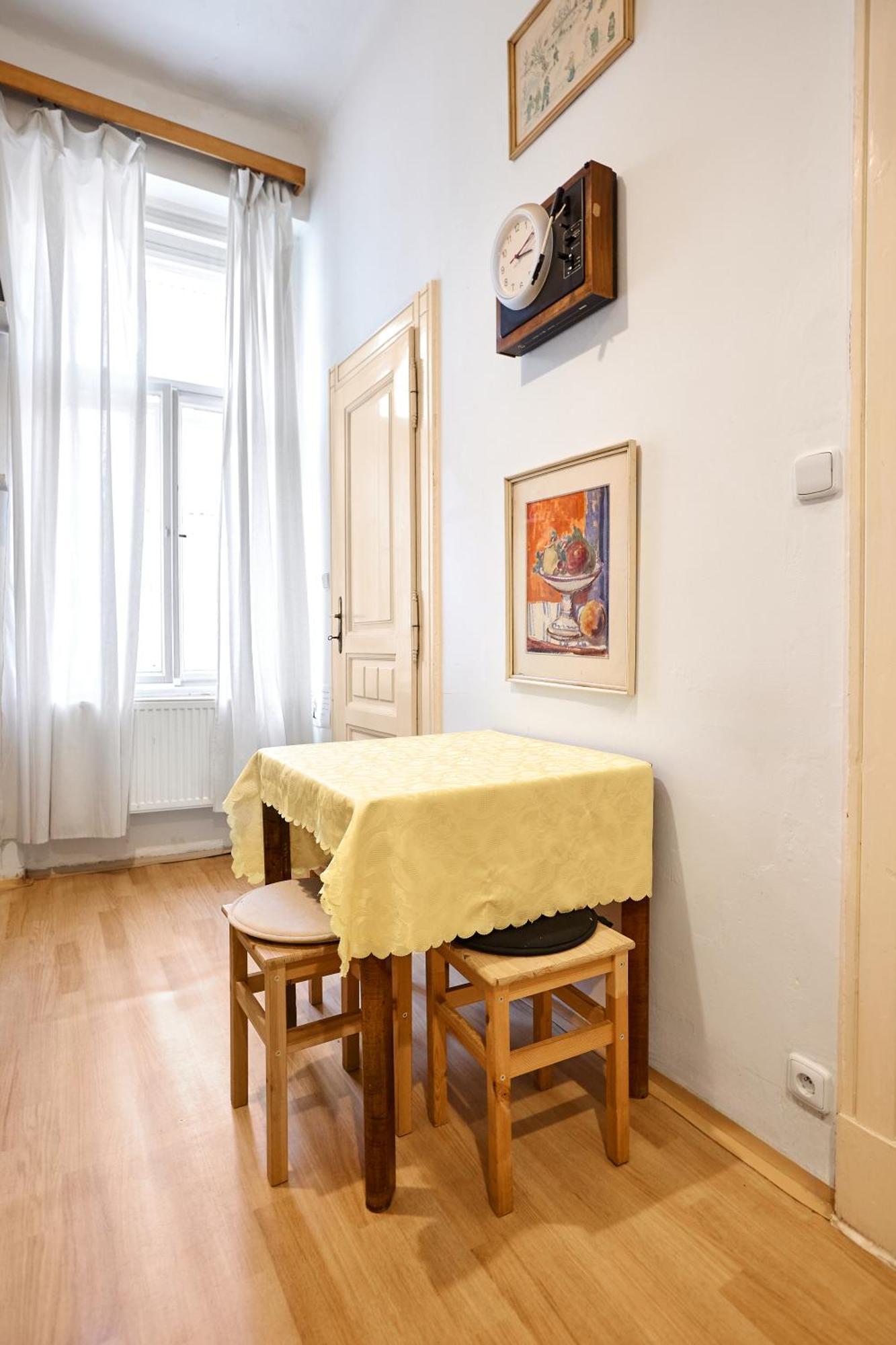 Old Town & Parking Assistance Homestay *